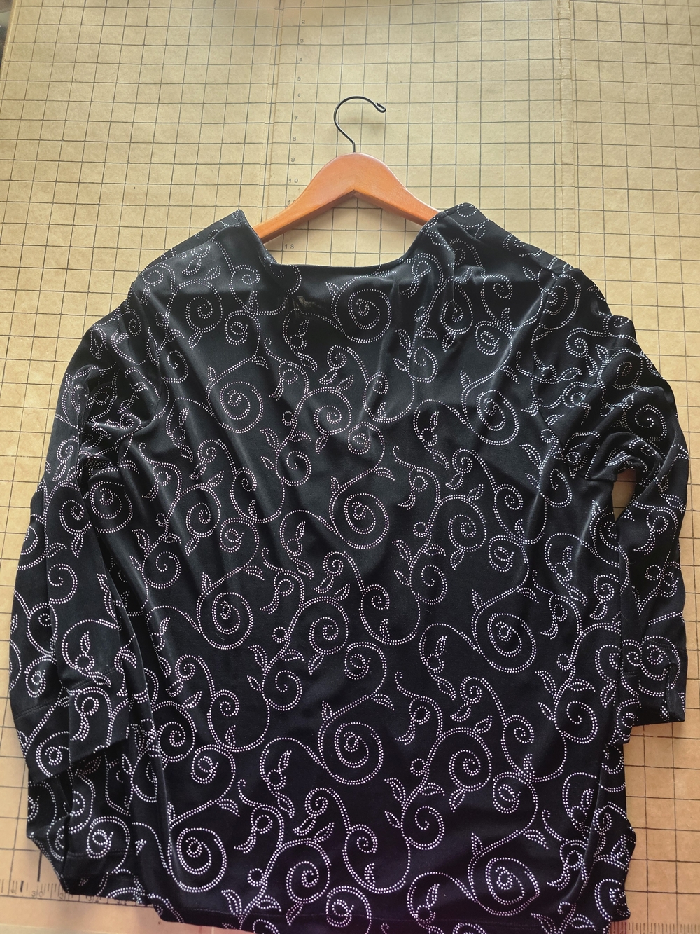 TravelSmith Black Silver Swirl Dotted Knit Cardigan Jacket Womens XL USA Made - Picture 13 of 13